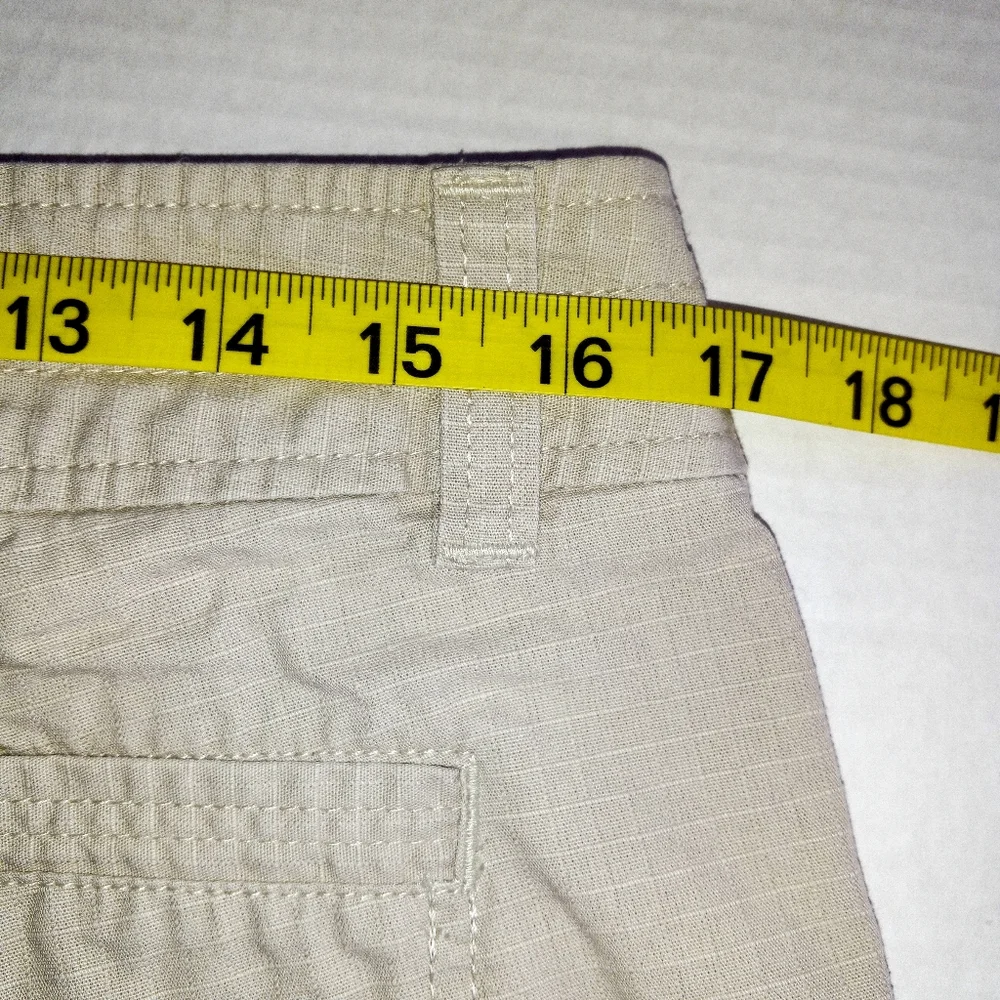 Gander Mtn. womens size 10 khaki Bermuda shorts